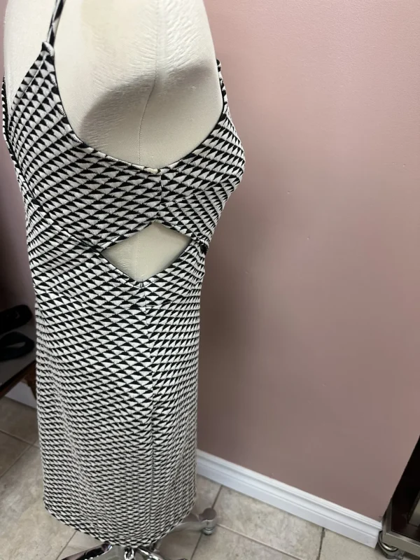 Black and White Cut Out H&M Small2